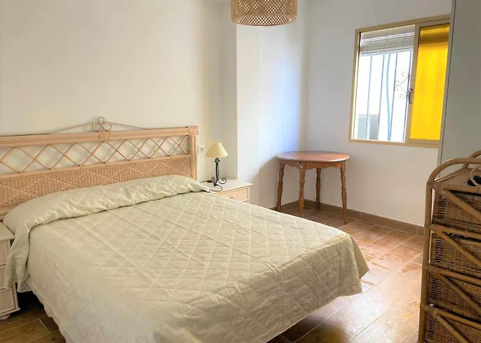 Center Of * 埃斯特波纳