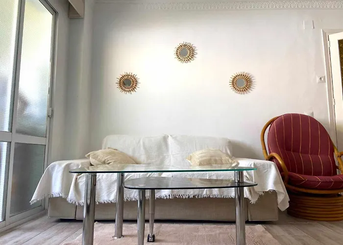 Center Of 埃斯特波纳